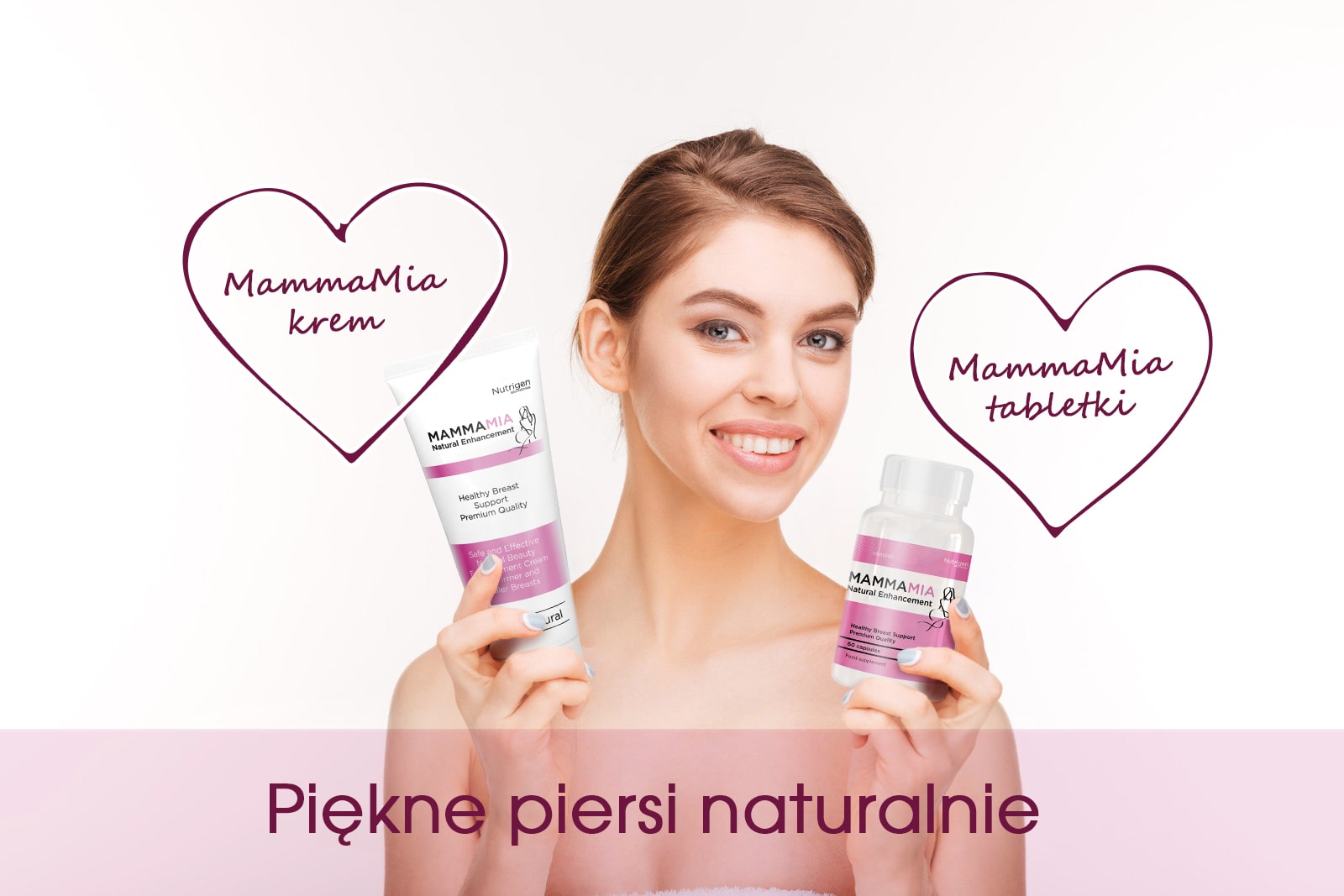 Kobieta trzyma tabletki i krem na powiększenie piersi MammaMia. Uśmiecha się, kurier właśnie jej je przyniósł